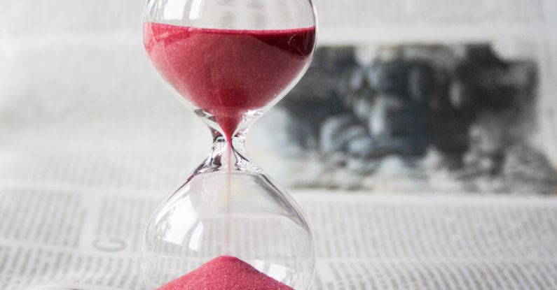 Time - Clear Glass with Red Sand Grainer