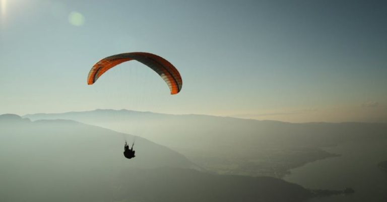 Is Paragliding Available in Vernazza?